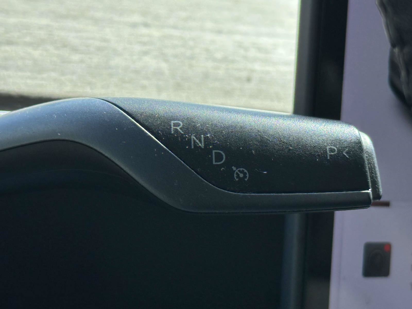 Used 2021 Tesla Model Y Long Range AWD/4WD image 25