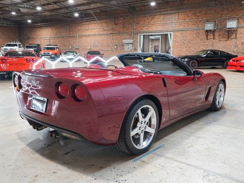 Used 2007 Chevrolet Corvette Coupe w/ Preferred Equipment Group RWD image 36