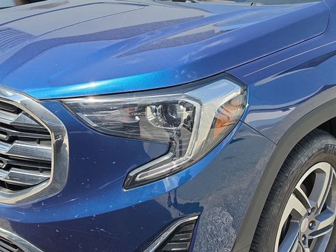 Used 2020 GMC Terrain SLT w/ Preferred Package FWD image 9