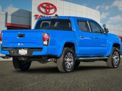 Certified 2021 Toyota Tacoma Limited image 3