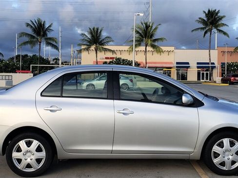 Used 2012 Toyota Yaris Sedan FWD image 5