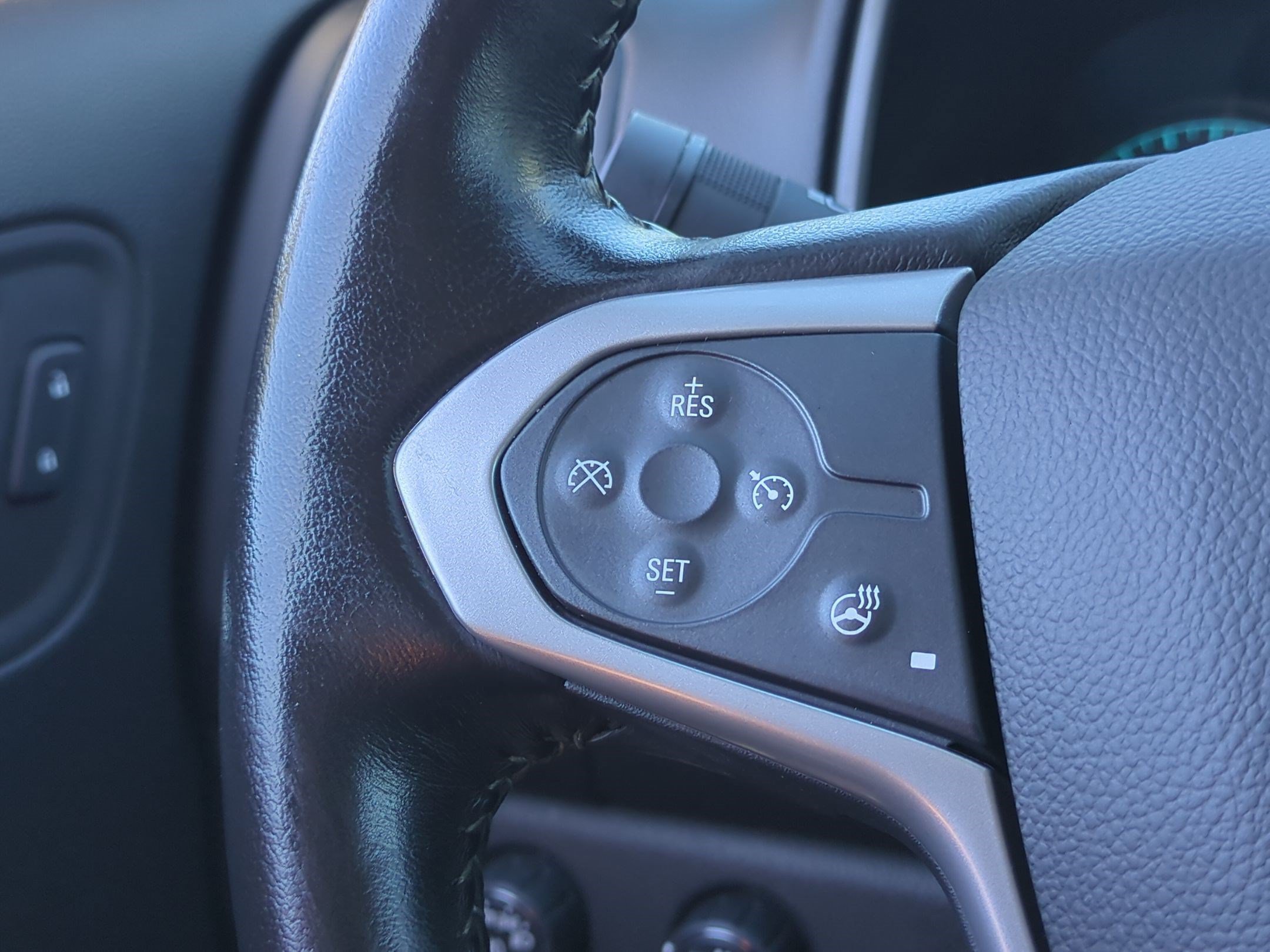 Used 2022 Chevrolet Colorado LT w/ LT Convenience Package AWD/4WD image 19