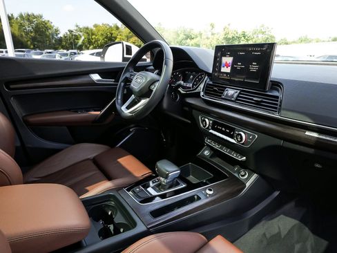 Used 2024 Audi Q5 2.0T Premium AWD/4WD image 47