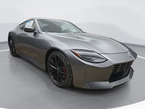 Used 2024 Nissan Z Performance w/ Floor Mat Package RWD image 2