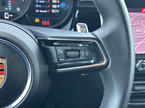 Certified 2025 Porsche Macan AWD/4WD image 27