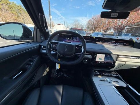 New 2025 Lincoln Navigator Reserve w/ Jet Appearance Package image 9