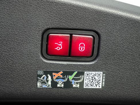 Used 2024 Mercedes-Benz CLE 53 AMG 4MATIC image 25