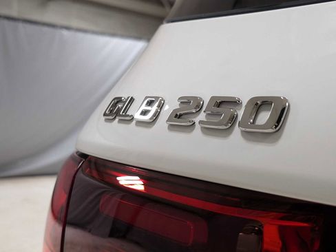 New 2026 Mercedes-Benz GLB 250 4MATIC image 16