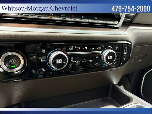 Used 2022 GMC Sierra 1500 SLT w/ SLT Convenience Package AWD/4WD image 32
