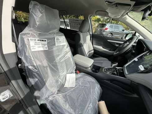 Certified 2025 Subaru Outback Premium AWD/4WD image 14