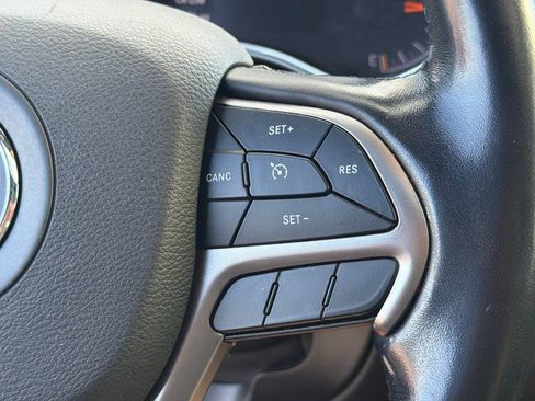 Used 2020 Jeep Grand Cherokee Limited RWD image 31