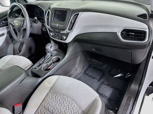 Used 2022 Chevrolet Equinox LS FWD image 30