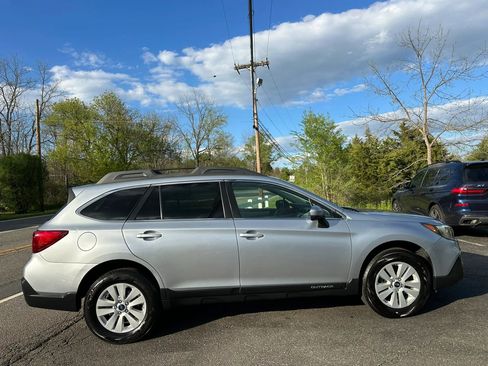 Used 2018 Subaru Outback 2.5i Premium AWD/4WD image 8