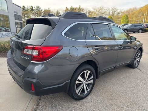 Used 2019 Subaru Outback 2.5i Limited AWD/4WD image 2