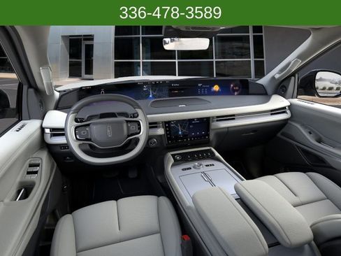 New 2026 Lincoln Navigator L Reserve w/ Jet Appearance Package AWD/4WD image 9