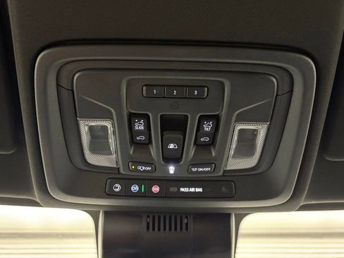 New 2026 Chevrolet Silverado 2500 ZR2 AWD/4WD image 18