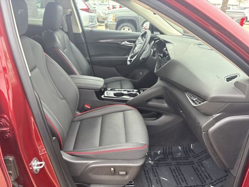 Used 2023 Buick Envision Essence w/ Sport Touring Package FWD image 18