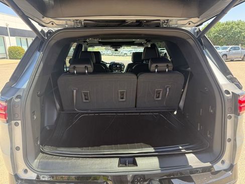 Used 2023 Chevrolet Traverse Premier w/ Redline Edition AWD/4WD image 22