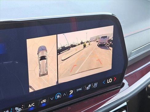 New 2026 Chevrolet Traverse RS image 13