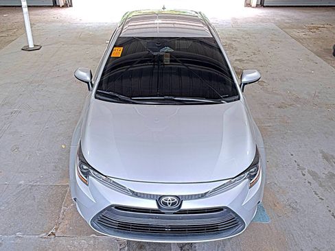 Used 2024 Toyota Corolla LE image 2