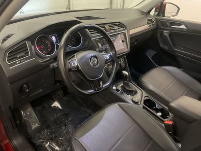 Used 2019 Volkswagen Tiguan SE w/ Panoramic Sunroof Package