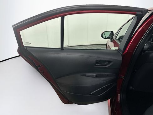 Used 2025 Toyota Corolla LE image 24