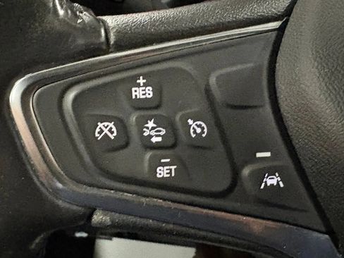 Used 2019 Chevrolet Equinox LT AWD/4WD image 32