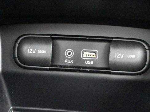 Used 2020 Kia Sorento LX w/ LX I4 Convenience Package image 18