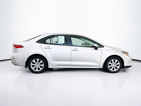 Used 2025 Toyota Corolla LE image 10