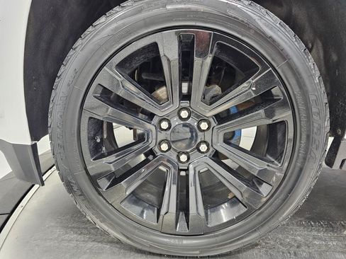 Used 2018 GMC Yukon XL SLE AWD/4WD image 9