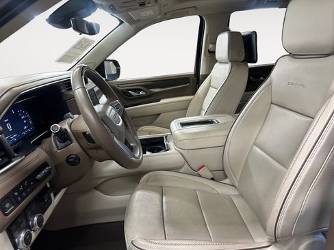 Certified 2023 GMC Yukon Denali w/ Denali Reserve Package AWD/4WD image 23