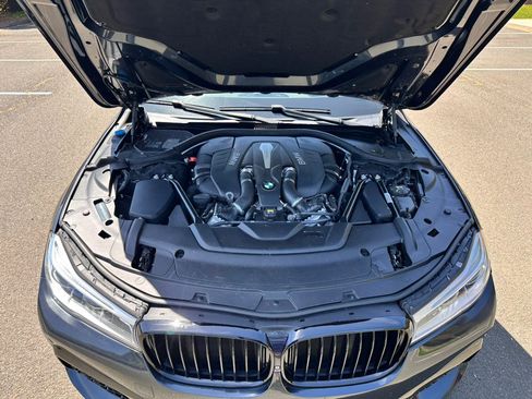 Used 2016 BMW 750i xDrive AWD/4WD image 38