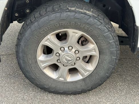 Used 2024 RAM 2500 Big Horn w/ Off Road Package image 10