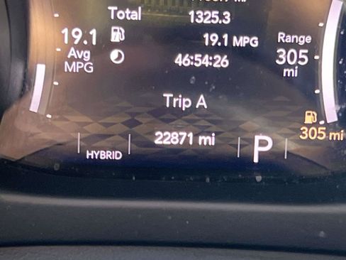 Used 2023 Jeep Wrangler Unlimited w/ Sun & Screen Package image 19