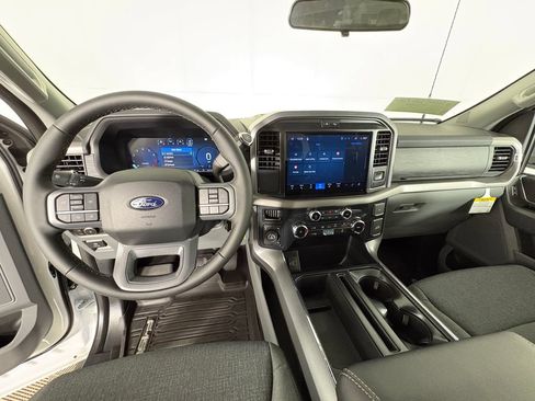 New 2026 Ford F150 XLT w/ XLT Chrome Appearance Package AWD/4WD image 8