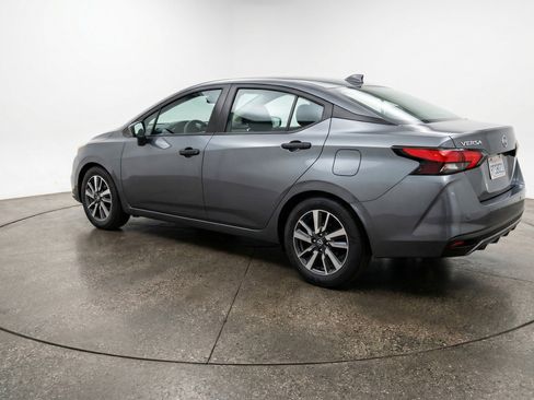 Used 2025 Nissan Versa SV image 6