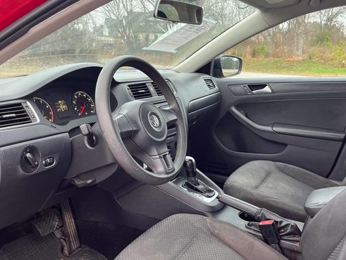 Used 2014 Volkswagen Jetta S image 8