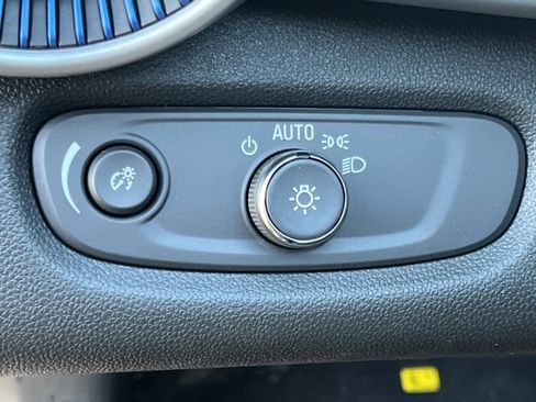 New 2026 Chevrolet Trax LS image 19