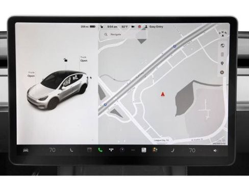 Used 2022 Tesla Model Y Performance AWD/4WD image 16