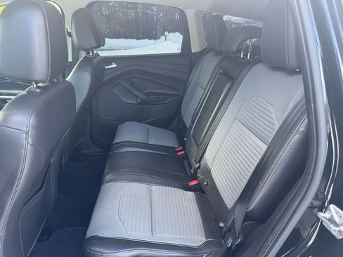 Used 2017 Ford Escape SE w/ Equipment Group 201A image 19
