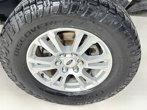 Used 2016 Ford F150 Lariat w/ Equipment Group 501A Mid AWD/4WD image 38