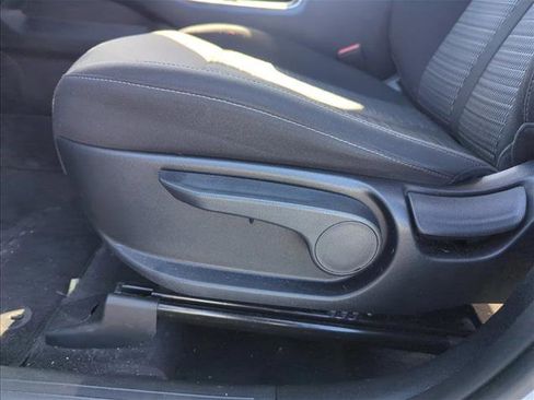 Used 2023 Kia Sorento LX image 10