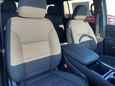 New 2026 Chevrolet Traverse LT w/ Midnight/Sport Edition AWD/4WD image 18
