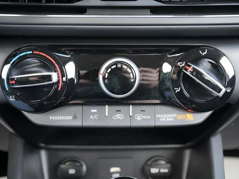 Certified 2023 Hyundai Kona SEL AWD/4WD image 31
