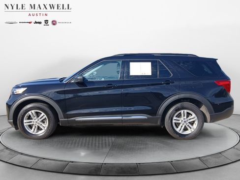 Used 2024 Ford Explorer XLT w/ Equipment Group 202A AWD/4WD image 13
