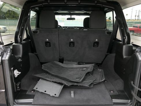 Used 2021 Jeep Wrangler Unlimited Sport AWD/4WD image 22