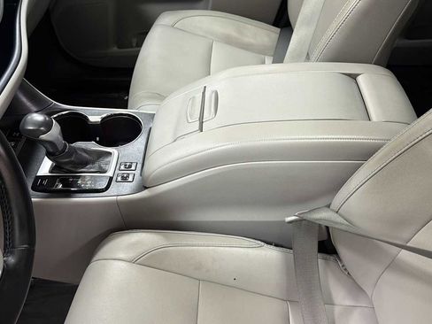 Used 2017 Toyota Highlander XLE image 23