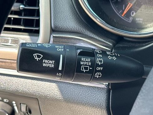 Used 2017 Jeep Grand Cherokee Overland AWD/4WD image 10