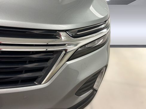 Used 2023 Chevrolet Equinox LT FWD image 11