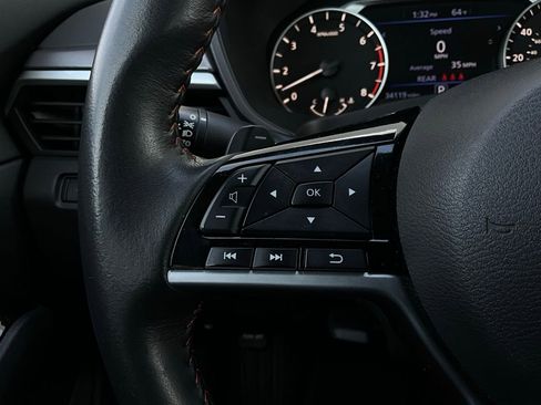 Used 2025 Nissan Altima 2.5 SR image 32